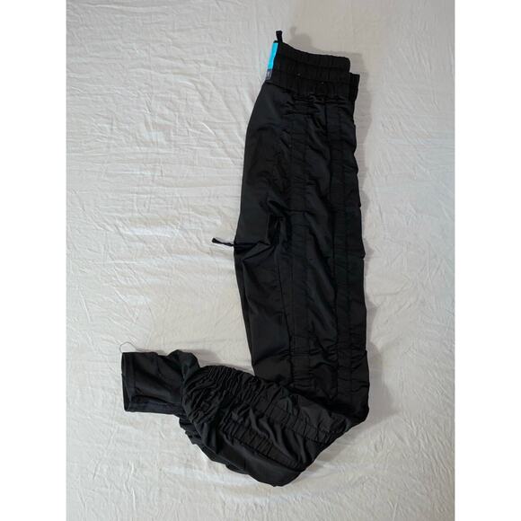 Agogie +20 Resistance Pull On Athletic Pants. Black, Women's Size M. EUC!! - Picture 1 of 9